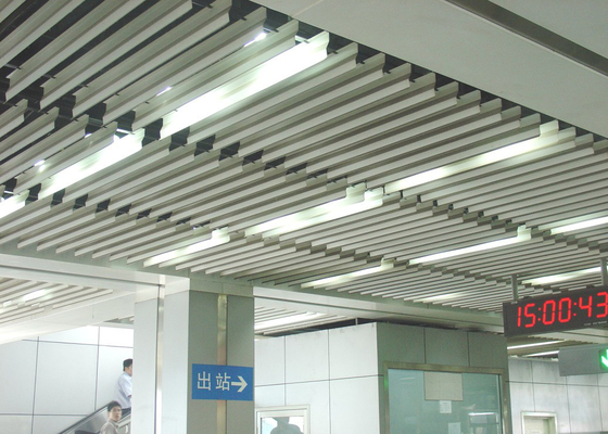 유행 플러그 접속식 잎 지하철을 위해 형성되는 알루미늄 배플 천장 J