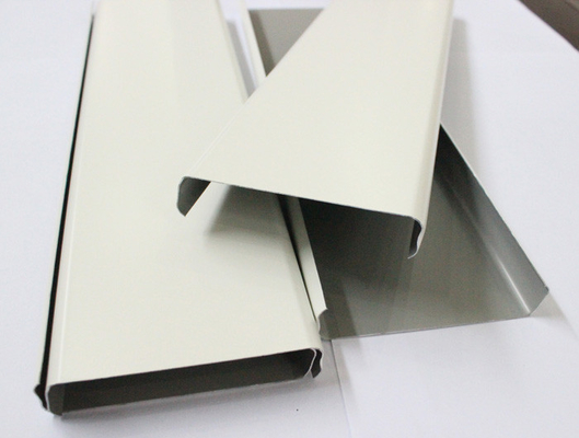 Akzo 노벨 분말 코팅 건축을 위한 알루미늄 지구 천장판